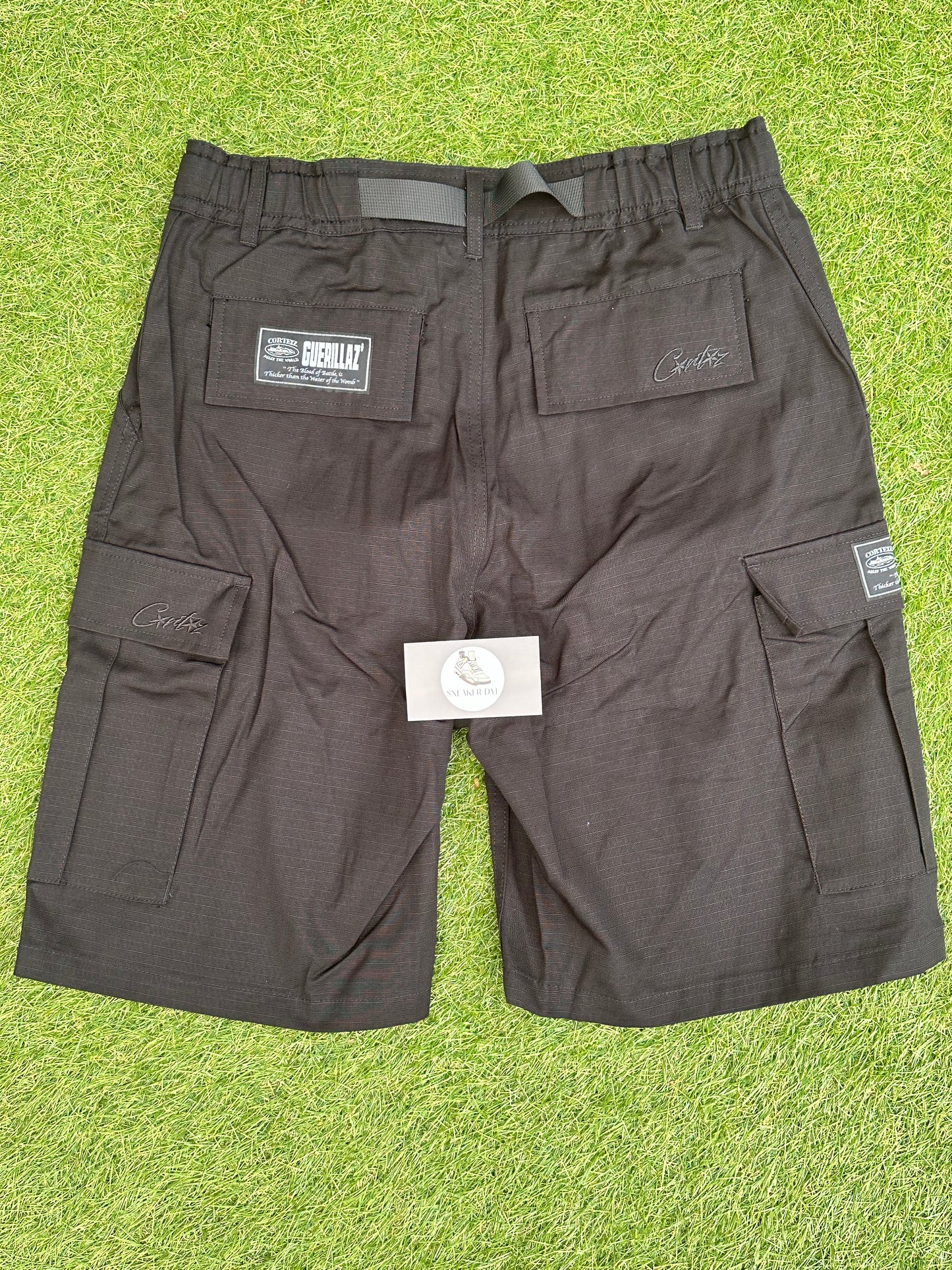 Corteiz Cargo Shorts ‘Triple Black’ - Sneaker Dyl 