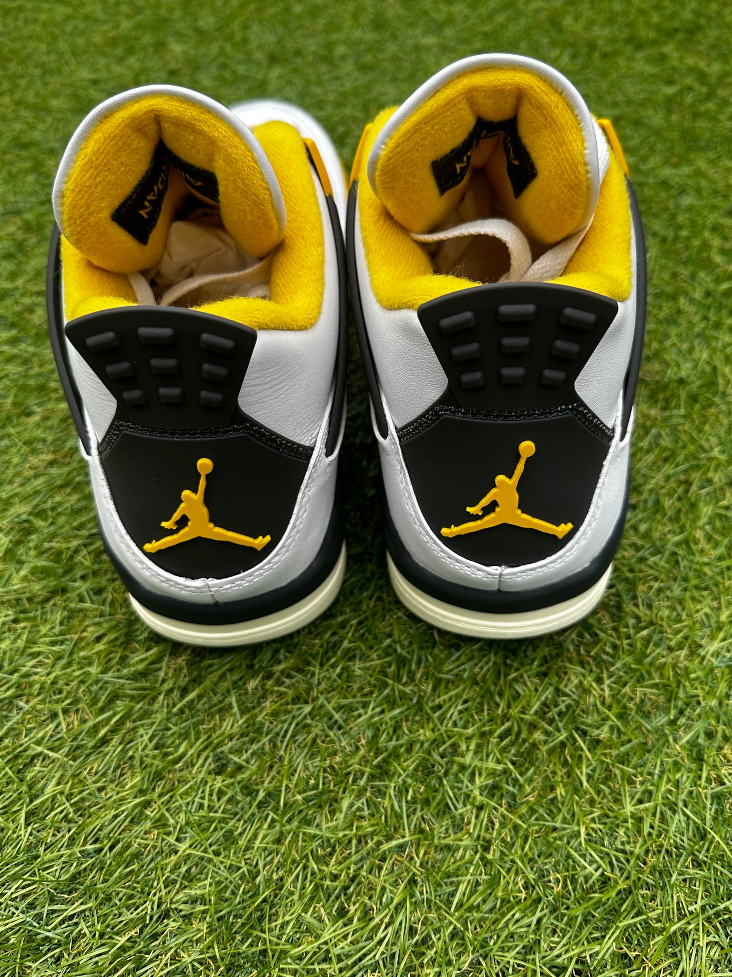 Nike Air Jordan 4 ‘Vivid Sulfur’ (Women’s)